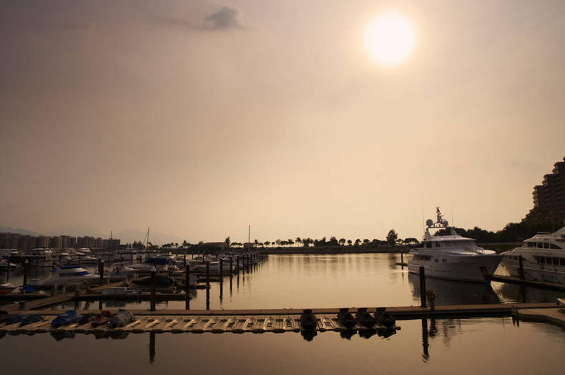 无人,码头,横图,室外,白天,正面,度假,海浪,海洋,美景,日落,植物,城市风光,城市,港口,船,香港,中国,亚洲,阴影,光线,木板,影子,景观,浪花,晚霞,霞光,落日,桥,游艇,木桥,娱乐,栈桥,树,树木,绿色,倒影,阳光,自然,海水,黄昏,交通工具,享受,休闲,景色,彩霞,放松,生长,成长,人行桥,木板桥,港,倒映,载具,海景,东亚,新界,黄金海岸,香港特别行政区,港澳台,中华人民共和国,夕照,反照,薄暮,大海,风浪,海,海水的波动,近岸浪,涌浪,夕阳,彩图,傍晚,摆渡口,埠头,渡口,渡头,港湾,海港,货运码头,口岸,商港,青山湾,屯门区,斜阳