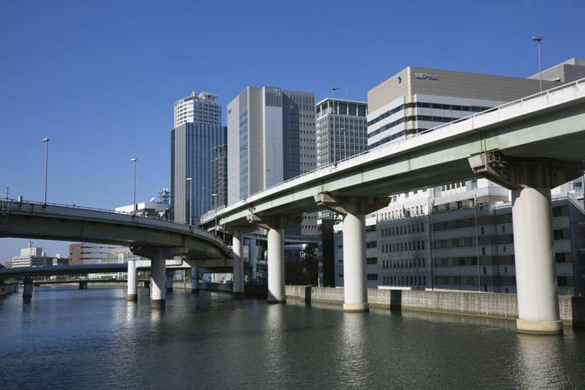 无人,公园,高楼大厦,横图,室外,白天,正面,度假,河流,美景,水,城市风光,城市,大桥,大厦,建筑,摩天大楼,桥梁,日本,亚洲,阴影,波纹,光线,影子,河水,景观,水流,高架,建筑群,桥,涟漪,娱乐,建设,蓝色,蓝天,水纹,天空,阳光,波浪,天,享受,休闲,景色,放松,大阪,晴朗,高架桥,东亚,高架道路,跨线桥,本州,万里无云,大阪府,本州岛,日本国,近畿地方,近畿,中之岛,水晕,县厅,大阪市,中之岛公园,晴空,晴空万里,彩图,大楼,高层建筑,高楼,摩天楼
