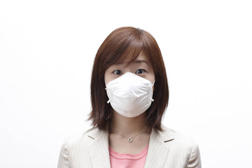 东方人,脸,头,脸颊,一个人,商务人士,商务女性,站,横图,室内,特写,白天,白色背景,正面,微生物,亚洲,仅一个女性,仅一个人,套装,分离,医学,过滤,分开,注视,黄种人,肩膀,装饰品,耳环,口罩,饰品,首饰,观察,看,站着,仅一个中年女性,隔断,生物,遮掩,摄影,影棚,观看,隔离,察看,医疗,病毒,卫生,生物学,掩盖,遮挡,关注,净化,间隔,商务装,预防,工薪阶层,遮盖,防尘,掩饰,断绝,隔开,屏蔽,屏绝,远离,中断,阻遏,阻隔,耳饰,寄生,甲型流感病毒,禽流感病毒,生命体,生物病毒,女人,女性,中年女性,亚洲人,头部,脸部,脸蛋,面部,白领,上班族,站立,半身,彩图,影棚拍摄,拍摄