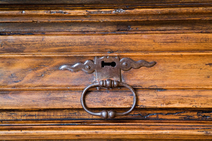 无人,横图,室内,特写,白天,正面,安全,柜子,静物,阴影,反射,木制,影子,防护,储物柜,锁,木制品,保护,储存,保险,私密,保全,周全,安稳,安定,防盗,储备,蕴藏,贮备,平安,彩图,贮存