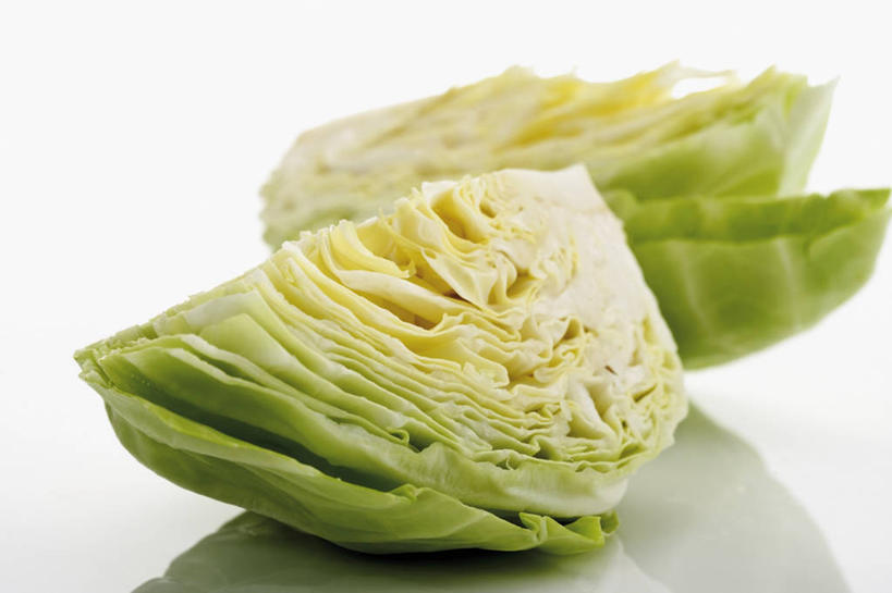 无人,横图,俯视,室内,特写,白天,白色背景,植物,桌面,桌子,蔬菜,椰菜,卷心菜,叶子,阴影,新鲜,反射,木制,纹理,影子,食品,绿叶,食物,绿色,木制品,嫩叶,甘蓝,摄影,有机食品,绿色食品,影棚,肌理,叶,叶片,叶脉,结球甘蓝,甘兰,包心菜,彩图,高角度拍摄,影棚拍摄,拍摄