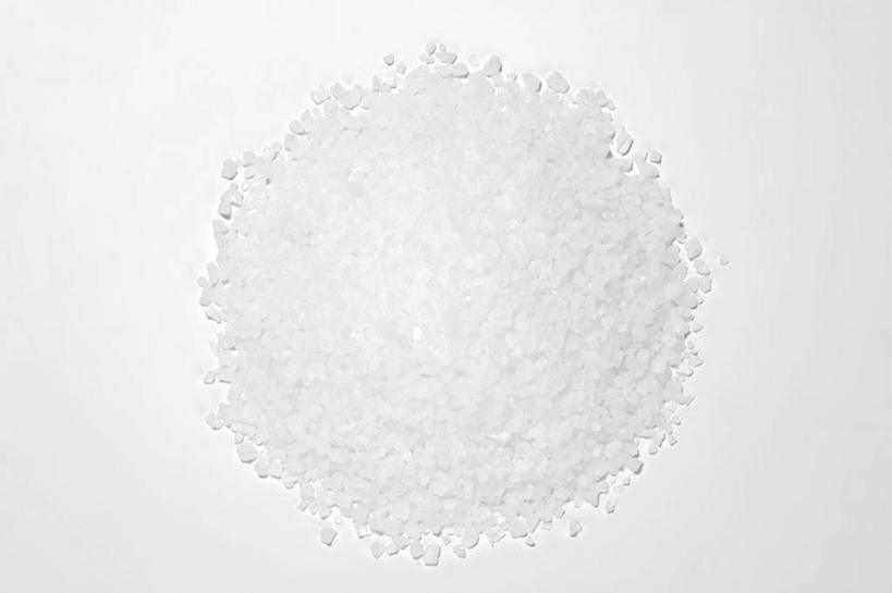 无人,横图,俯视,室内,特写,白天,白色背景,一堆,阴影,堆叠,堆积,反射,粉末,影子,调料,盐,调味品,调味料,食盐,白色,粉,摄影,影棚,堆,粉状,粉剂,彩图,高角度拍摄,影棚拍摄,拍摄