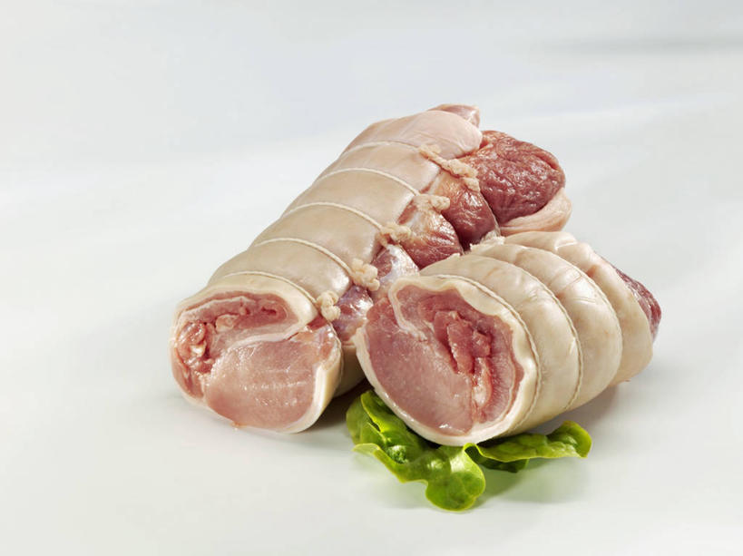 无人,横图,俯视,室内,特写,白天,白色背景,桌面,桌子,菠菜,蔬菜,叶子,两块,阴影,新鲜,反射,纹路,木制,纹理,影子,肉,食品,绿叶,猪肉,肉类,食物,红色,木制品,嫩叶,摄影,有机食品,绿色食品,影棚,肉食,豚肉,肌理,叶,叶片,鹦鹉菜,鼠根菜,角菜,红嘴绿鹦哥,赤根菜,菠薐菜,波斯草,彩图,高角度拍摄,影棚拍摄,拍摄