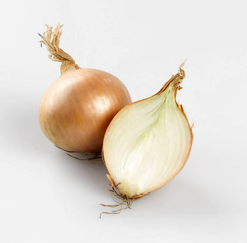 无人,横图,俯视,室内,特写,白天,白色背景,桌面,桌子,蔬菜,洋葱,切开,阴影,新鲜,反射,木制,影子,食品,食物,两个,木制品,切,摄影,有机食品,绿色食品,影棚,玉葱,剖面,切面,圆葱,洋葱头,球葱,葱头,彩图,高角度拍摄,影棚拍摄,拍摄