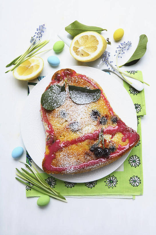 无人,竖图,俯视,室内,特写,白天,白色背景,柠檬,樱桃,餐具,水果,圣诞节,阴影,节日,庆祝,新鲜,装饰,反射,碟子,铃铛,盘,影子,蛋,鸡蛋,生食,食品,果实,文化,食物,盘子,碟,庆典,摄影,有机食品,绿色食品,影棚,纪念,华丽,修饰,点缀,衬托,美观,雅致,雅观,卵,樱珠,莺桃,英桃,益母果,楔桃,牛桃,柠果,荆桃,彩图,高角度拍摄,影棚拍摄,拍摄