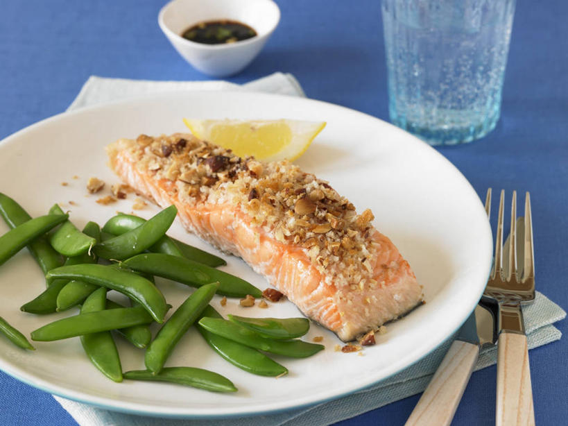 无人,横图,俯视,室内,特写,白天,植物,餐桌,桌子,豆,蔬菜,杯子,餐具,许多,阴影,蓝色背景,新鲜,反射,叉子,刀叉,刀子,碟子,盘,影子,陶瓷,核桃,豆类,豆子,肉,鱼肉,食品,坚果,果实,陶瓷制品,很多,肉类,玻璃制品,食物,盘子,容器,水杯,碟,碗,干果,摄影,有机食品,绿色食品,影棚,餐台,储藏,储存,餐刀,肉食,餐叉,豆科,胡桃,羌桃,青大豆,玻璃杯,进餐用具,青豆,彩图,高角度拍摄,影棚拍摄,拍摄,贮存