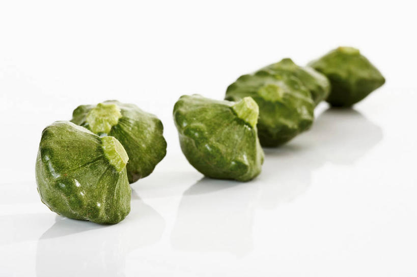 无人,横图,俯视,室内,特写,白天,白色背景,桌面,桌子,南瓜,蔬菜,一排,许多,阴影,新鲜,整齐,反射,木制,影子,金瓜,食品,很多,番瓜,食物,排列,绿色,木制品,摄影,有机食品,绿色食品,影棚,麦瓜,倭瓜,队列,彩图,高角度拍摄,影棚拍摄,拍摄