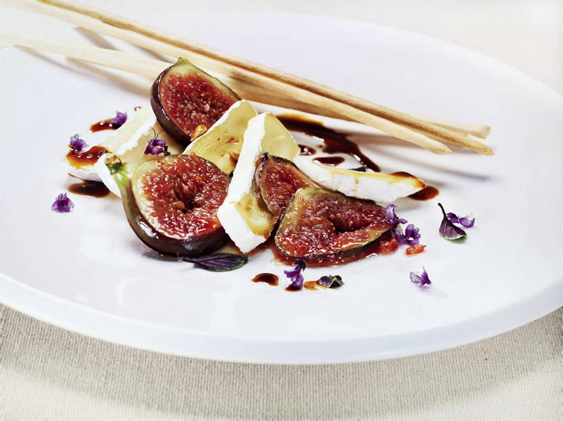 点心,面包,奶酪,无人,横图,俯视,室内,特写,白天,白色背景,餐桌,桌子,无花果,餐具,水果,新鲜,碟子,盘,生食,干酪,起司,食品,面点,果实,芝士,营养,食物,糕点,盘子,碟,乳酪,摄影,有机食品,绿色食品,影棚,餐台,乳制品,发酵,映日果,树地瓜,奶浆果,蜜果,彩图,高角度拍摄,影棚拍摄,拍摄