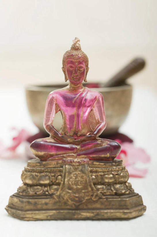 东方人,一个人,无人,坐,闭眼,盘腿,竖图,室内,特写,白天,白色背景,正面,民族服装,餐桌,桌子,雕塑,亚洲,仅一个男性,仅一个人,朦胧,模糊,艺术,装饰,雕刻,雕像,黄种人,石雕,仅一个年轻男性,一个,工艺品,器皿,摄影,影棚,单个,餐台,纪念,美术,研磨,臼杵,主题,陈列,研杵,研钵,功能,美学,臼,男人,男性,年轻男性,亚洲人,闭眼睛,闭着眼,闭着眼睛,盘腿而坐,盘膝,盘着腿的,盘着腿坐,双腿交叉,坐着,彩图,全身,影棚拍摄,传统服装,民俗服,拍摄