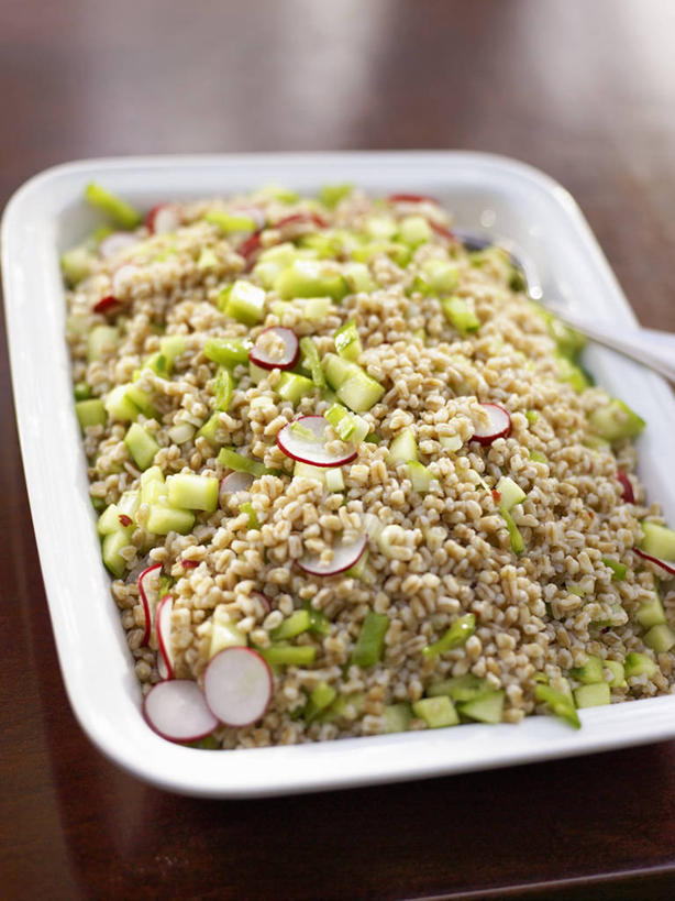 无人,竖图,俯视,室内,特写,白天,玉米,桌面,桌子,蔬菜,餐具,阴影,朦胧,模糊,新鲜,反射,木制,棒子,碟子,盘,影子,勺子,玉蜀黍,生食,蔬菜沙拉,沙拉,食品,色拉,沙律,食物,盘子,木制品,调羹,碟,汤匙,有机食品,绿色食品,色拉酱,苞米,千岛酱,苞芦,苞谷,包谷,大蜀黍,番麦,薏米包,玉高粱,玉麦,珍珠米,彩图,高角度拍摄