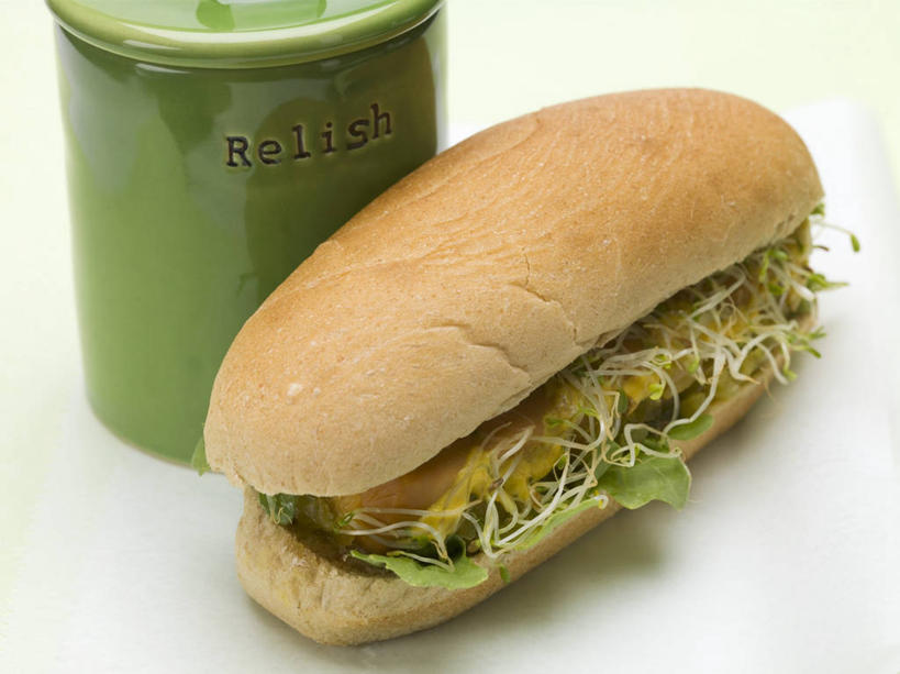 点心,面包,无人,横图,俯视,室内,特写,白天,白色背景,烹饪,西餐,餐桌,桌子,杯子,陶瓷,料理,食品,面点,陶瓷制品,热狗,菜肴,美食,食物,糕点,马克杯,水杯,快餐,西式,摄影,佳肴,影棚,餐台,西式快餐,垃圾食品,小圆面包,彩图,高角度拍摄,影棚拍摄,拍摄