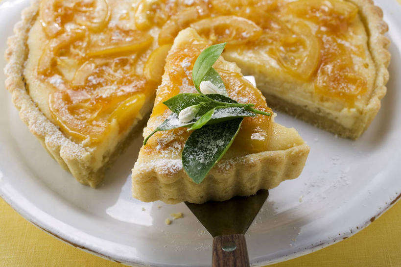 点心,无人,横图,俯视,室内,特写,白天,下午茶,餐具,水果,叶子,切开,黄色背景,新鲜,铲子,碟子,盘,生食,食品,果实,绿叶,蛋挞,食物,糕点,三个,盘子,碟,切,嫩叶,摄影,有机食品,绿色食品,影棚,甜橙,剖面,切面,蛋塔,叶,叶片,橙子,橙,彩图,高角度拍摄,影棚拍摄,拍摄,鹄壳,黄橙,黄果,金橙,金环,金球,糖橙