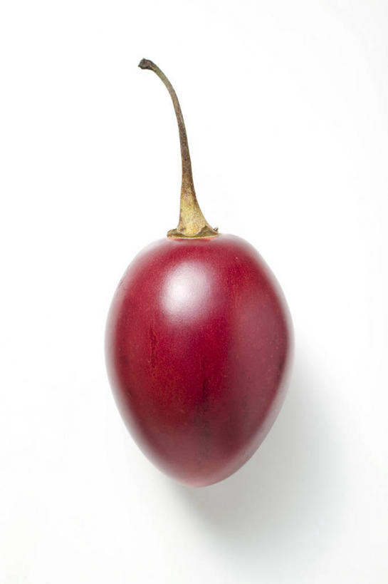 无人,竖图,俯视,室内,特写,白天,白色背景,桌面,桌子,蔬菜,西红柿,小番茄,阴影,新鲜,反射,木制,影子,食品,食物,一个,木制品,摄影,有机食品,绿色食品,影棚,单个,小西红柿,樱桃小番茄,珍珠小番茄,樱桃番茄,圣女果,番茄,彩图,高角度拍摄,影棚拍摄,拍摄