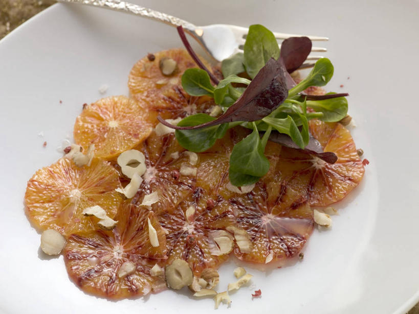 无人,横图,俯视,室内,特写,白天,玉米,桌面,桌子,蔬菜,椰菜,卷心菜,餐具,阴影,新鲜,反射,木制,棒子,叉子,刀叉,刀子,影子,陶瓷,玉蜀黍,紫甘蓝,生食,蔬菜沙拉,沙拉,食品,陶瓷制品,色拉,沙律,紫包菜,食物,一个,木制品,容器,碗,赤甘蓝,甘蓝,摄影,有机食品,绿色食品,影棚,单个,色拉酱,储藏,苞米,储存,餐刀,千岛酱,苞芦,紫椰菜,餐叉,苞谷,包谷,大蜀黍,番麦,薏米包,玉高粱,玉麦,珍珠米,紫圆白菜,进餐用具,结球甘蓝,红甘蓝,甘兰,包心菜,彩图,高角度拍摄,影棚拍摄,拍摄,贮存