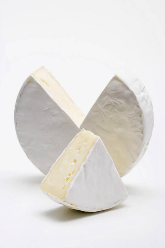 奶酪,无人,竖图,俯视,室内,特写,白天,白色背景,桌面,桌子,阴影,反射,木制,三角形,图形,影子,干酪,起司,芝士,几何,营养,木制品,乳酪,摄影,影棚,乳制品,数学,横截面,发酵,剖面,截面,截面图形,彩图,高角度拍摄,影棚拍摄,拍摄,几何图形