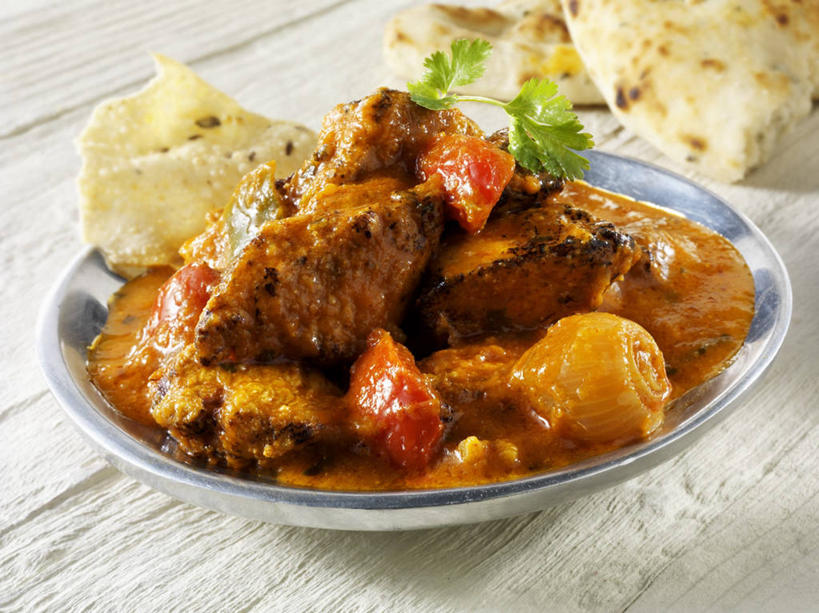 咖哩,无人,横图,俯视,室内,特写,白天,烹饪,桌面,桌子,辣椒,蔬菜,餐具,阴影,新鲜,反射,木制,碟子,盘,影子,调料,肉,料理,食品,调味品,调味料,咖喱,菜肴,美食,肉类,食物,一个,盘子,木制品,碟,佳肴,有机食品,绿色食品,单个,肉食,辣角,红海椒,大椒,辣虎,广椒,印度菜,印度料理,辣子,红辣椒,海椒,番椒,彩图,高角度拍摄