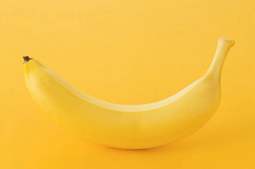 无人,横图,俯视,室内,特写,白天,餐桌,桌子,香蕉,水果,一根,阴影,黄色背景,新鲜,反射,影子,生食,食品,果实,食物,黄色,摄影,有机食品,绿色食品,影棚,餐台,甘蕉,彩图,高角度拍摄,影棚拍摄,拍摄