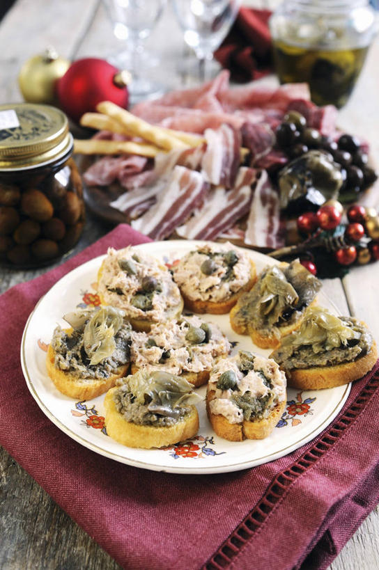 点心,面包,无人,竖图,俯视,室内,特写,白天,植物,餐桌,桌子,蔬菜,餐具,水果,阴影,新鲜,反射,碟子,盘,影子,朝鲜蓟,肉,鱼肉,食品,面点,草药,鲔鱼,吐司,金枪鱼,肉类,中药,食物,糕点,一个,盘子,餐巾,碟,洋蓟,有机食品,绿色食品,单个,餐台,法式面包,吞拿鱼,药材,中草药,肉食,吐司面包,马槟榔,中药材,本草,马金囊,水槟榔,紫槟榔,马金南,山槟榔,太极子,屈头鸡,保洁方巾,口布,彩图,高角度拍摄,多士,听型面包,菜蓟,法国百合,球洋蓟,蔬菜之皇,洋百合