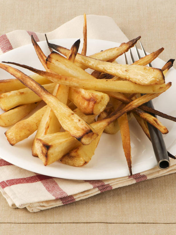 无人,竖图,俯视,室内,特写,白天,植物,桌面,桌子,餐具,一堆,许多,阴影,堆叠,堆积,花纹,反射,木制,布,碟子,盘,图案,影子,草药,药草,很多,布纹,中药,一个,盘子,木制品,碟,单个,堆,布匹,药材,中草药,中药材,本草,防风草,四方茎,土防风,彩图,高角度拍摄