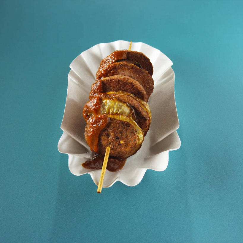 无人,方图,俯视,室内,特写,白天,桌面,桌子,蔬菜,洋葱,餐具,绿色背景,阴影,新鲜,反射,木制,碟子,盘,影子,调料,酱料,酱汁,肉,佐料,食品,调味品,调味料,猪肉,酱,肉类,竹签,食物,一个,盘子,木制品,碟,摄影,有机食品,绿色食品,影棚,单个,玉葱,肉食,豚肉,取食签,圆葱,洋葱头,球葱,葱头,彩图,高角度拍摄,影棚拍摄,拍摄