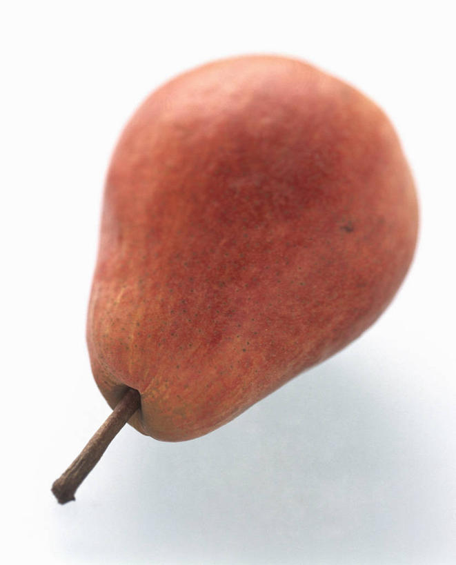 无人,竖图,俯视,室内,特写,白天,白色背景,餐桌,桌子,梨,水果,阴影,新鲜,反射,影子,生食,食品,果实,食物,一个,香梨,摄影,有机食品,绿色食品,影棚,单个,餐台,西洋梨,巴梨,葫芦梨,茄梨,秋洋梨,阳梨,洋梨,生梨,彩图,高角度拍摄,影棚拍摄,拍摄