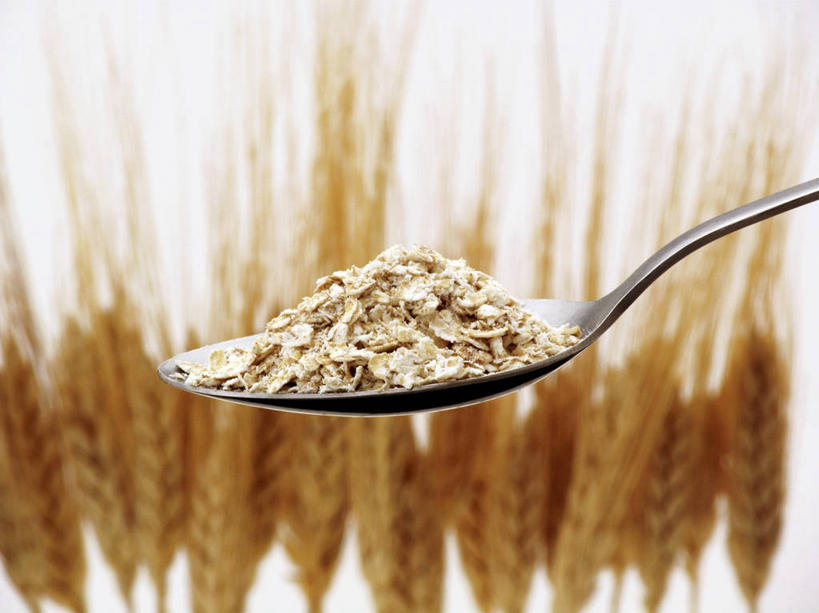 无人,横图,室内,特写,白天,白色背景,正面,一把,一排,阴影,整齐,反射,影子,勺子,麦穗,燕麦,排列,调羹,汤匙,摄影,影棚,队列,玉麦,铃铛麦,裸燕麦,雀麦,野麦,莜麦,彩图,影棚拍摄,拍摄