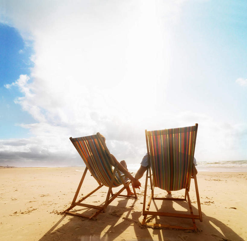 西方人,两个人,躺,横图,室外,白天,爱情,海浪,海洋,沙滩,椅子,欧洲,欧洲人,阴影,光线,沙子,影子,躺椅,海岸,浪花,水平线,云,云朵,辽阔,海平线,沙地,浪漫,云彩,背面,蓝色,白云,蓝天,天空,阳光,海水,天,广阔,温暖,温馨,恩爱,恋人,晴朗,一望无际,沙滩椅,和睦,海景,无边无际,一马平川,卧着,男人,男性,年轻男性,年轻女性,女人,女性,白种人,情侣,大海,风浪,海,海水的波动,海滩,近岸浪,涌浪,晴空,躺着,卧,彩图,全身,伴侣,融洽,水天相接,水天一线