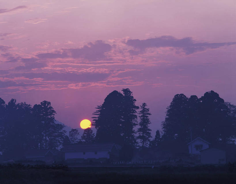 无人,家,横图,室外,白天,正面,旅游,度假,美景,日落,树林,植物,日本,亚洲,房屋,屋子,景观,晚霞,霞光,落日,千叶县,背光,娱乐,楼房,住宅,树,树木,绿色,自然,黄昏,享受,休闲,景色,彩霞,放松,生长,成长,自然风光,逆光,东亚,本州,关东地方,本州岛,日本国,千叶,夕照,薄暮,夕阳,彩图,傍晚,房子,富津,富津市,斜阳