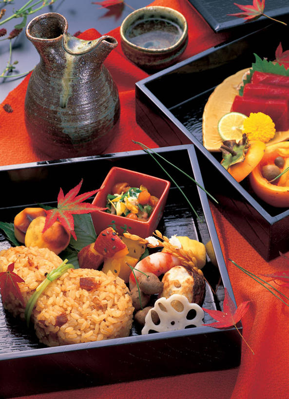 无人,竖图,俯视,室内,特写,白天,烹饪,餐桌,桌子,杯子,阴影,节日,反射,壶,影子,陶瓷,天妇罗,日本料理,料理,食品,年糕,食盒,陶瓷制品,文化,菜肴,美食,盒子,水壶,食物,茶壶,容器,水杯,日式料理,祈祷,日式,许愿,摄影,佳肴,影棚,餐台,纪念,储藏,祈求,祭祀,镜饼,储存,天麸罗,蔬菜天妇罗,平安,茶杯,彩图,高角度拍摄,影棚拍摄,拍摄,贮存,传统文化