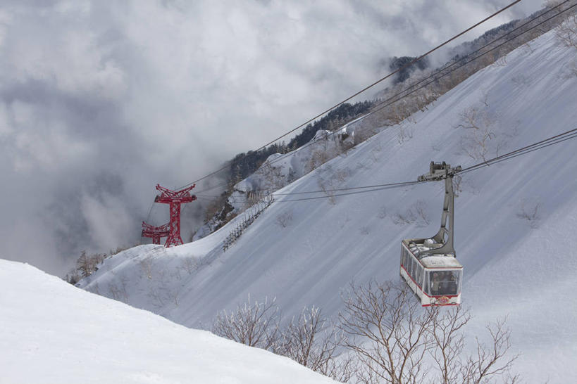 无人,横图,俯视,室外,白天,旅游,度假,美景,山,雪,雪山,大雪,日本,亚洲,阴影,反射,影子,冰,积雪,景观,山峰,雪景,冬季,冬天,山峦,娱乐,缆车,一个,自然,交通工具,享受,休闲,景色,放松,寒冷,单个,冰冷,自然风光,东亚,索道,本州,本州岛,日本国,近畿地方,近畿,严寒,和歌山,和歌山县,冰凉,酷寒,凛冽,凛凛,极冷,缆索铁路,彩图,高角度拍摄,白滨町,西牟娄郡,千叠敷