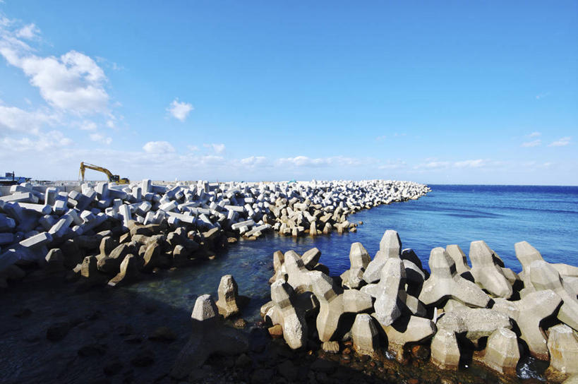 无人,横图,室外,白天,正面,旅游,度假,安全,海浪,海洋,美景,日本,亚洲,一堆,许多,阴影,堆叠,堆积,光线,影子,景观,浪花,云,云朵,防护,很多,云彩,娱乐,蓝色,白云,蓝天,天空,阳光,自然,海水,天,享受,休闲,景色,放松,晴朗,堆,保护,自然风光,保险,海景,东亚,防波堤,本州,本州岛,日本国,青森,青森县,东北地方,保全,周全,安稳,安定,平安,大海,风浪,海,海水的波动,近岸浪,涌浪,晴空,彩图,破浪堤