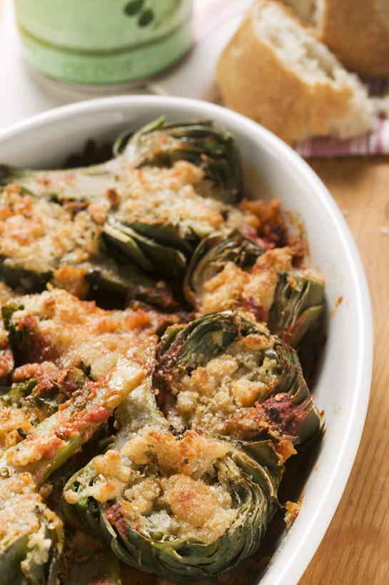 点心,面包,无人,竖图,俯视,室内,特写,白天,烹饪,西餐,餐桌,桌子,辣椒,蔬菜,阴影,新鲜,反射,影子,陶瓷,朝鲜蓟,料理,食品,面点,陶瓷制品,菜肴,美食,食物,糕点,一个,容器,碗,洋蓟,西式,摄影,佳肴,有机食品,绿色食品,影棚,单个,餐台,储藏,储存,辣角,红海椒,大椒,辣虎,广椒,辣子,红辣椒,海椒,番椒,彩图,高角度拍摄,影棚拍摄,拍摄,贮存,菜蓟,法国百合,球洋蓟,蔬菜之皇,洋百合