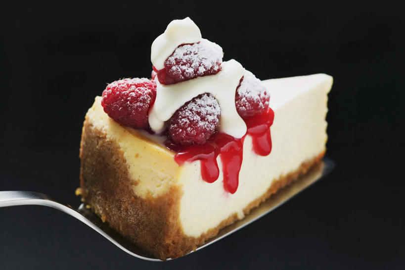 点心,奶酪,无人,横图,俯视,室内,特写,白天,烹饪,下午茶,浆果,厨具,水果,一堆,一块,阴影,堆叠,堆积,黑色背景,新鲜,反射,铲子,影子,灯笼果,调料,生食,干酪,起司,食品,糖,甜点,甜品,果实,调味品,芝士,营养,调味料,食物,糕点,一个,果酱,甜食,奶油,四个,乳酪,摄影,有机食品,绿色食品,影棚,单个,堆,乳制品,发酵,红醋栗,烹饪用具,果子酱,激凌,克林姆,淇淋,烹调用具,醋栗,烹调,彩图,高角度拍摄,影棚拍摄,拍摄,蛋糕