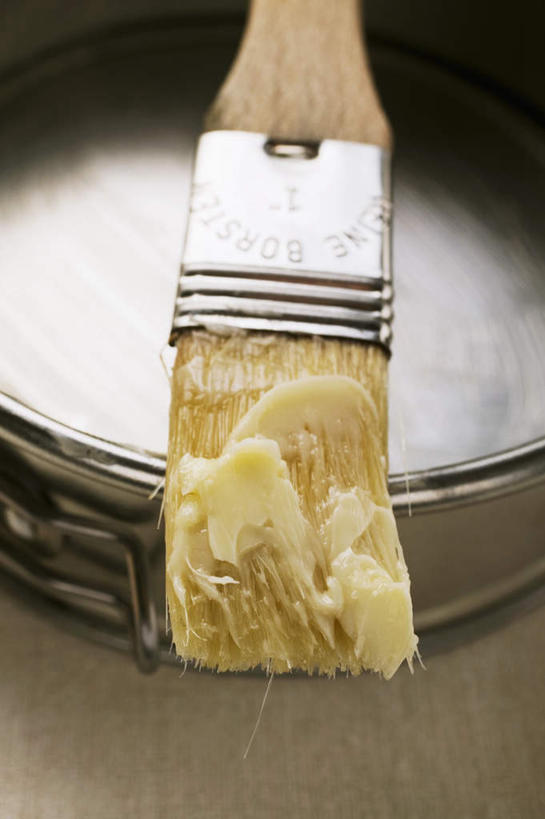 无人,竖图,俯视,室内,特写,白天,烹饪,桌面,桌子,厨具,金属制品,阴影,反射,金属,木制,锅子,影子,黄油,锅,一个,木制品,刷子,摄影,影棚,单个,锅具,乳制品,白脱油,烹饪用具,乳脂,烹调用具,烹调,彩图,高角度拍摄,影棚拍摄,拍摄