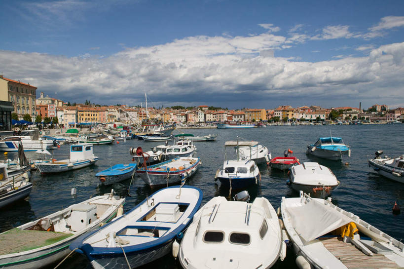 无人,家,横图,全景,室外,白天,正面,度假,海浪,海洋,美景,天际线,城市风光,城市,轮船,船,欧洲,克罗地亚,许多,波纹,时间,时钟,房屋,屋子,景观,浪花,云,云朵,公寓,钟楼,涟漪,计时,云彩,娱乐,洋房,楼房,住宅,蓝色,白云,蓝天,水纹,天空,海水,钟表,交通工具,波浪,天,享受,休闲,表,景色,放松,晴朗,载具,海景,水晕,塔钟,克罗地亚共和国,罗维尼,伊斯特利亚省,伊斯特利亚,钟,大海,风浪,海,海水的波动,近岸浪,涌浪,晴空,彩图,房子