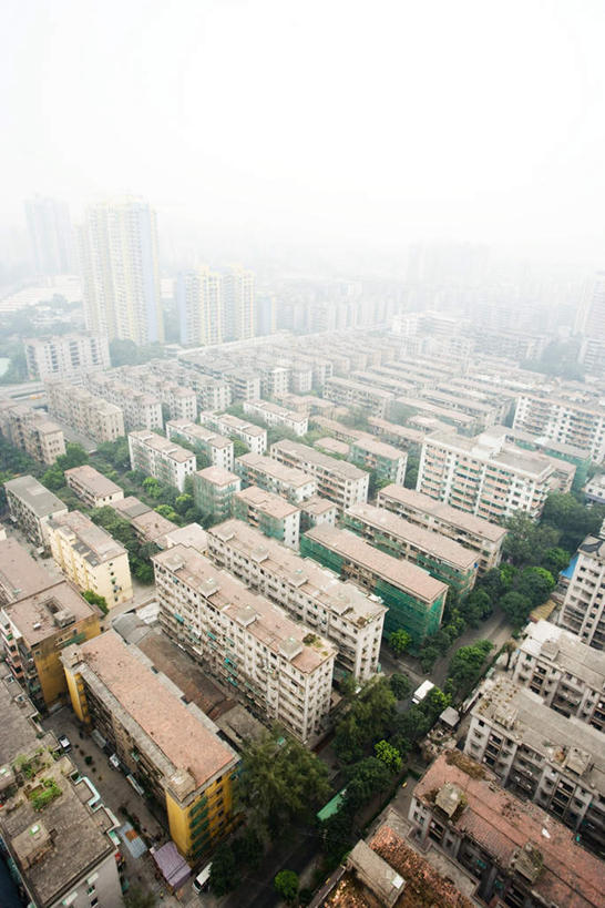 无人,高楼大厦,竖图,俯视,航拍,室外,白天,度假,美景,植物,窗户,城市风光,城市,大厦,建筑,摩天大楼,广州,中国,亚洲,一排,阴影,整齐,光线,影子,景观,娱乐,玻璃窗,树,树木,排列,绿色,天空,阳光,自然,天,享受,休闲,景色,放松,生长,成长,鸟瞰,队列,东亚,广东,广东省,中华人民共和国,华南地区,省会,广州市,粤,彩图,高角度拍摄,大楼,高层建筑,高楼,摩天楼