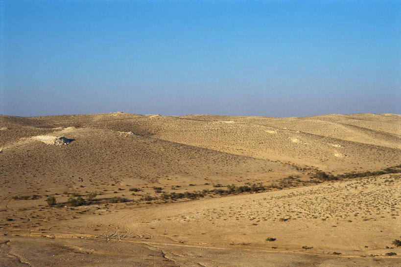 无人,横图,俯视,室外,白天,旅游,度假,美景,沙漠,山,约旦,亚洲,许多,景观,山峰,山峦,娱乐,蓝色,蓝天,天空,自然,天,享受,休闲,景色,放松,晴朗,灌木,自然风光,西亚,万里无云,约旦哈希姆王国,大漠,砂漠,晴空,晴空万里,彩图,高角度拍摄