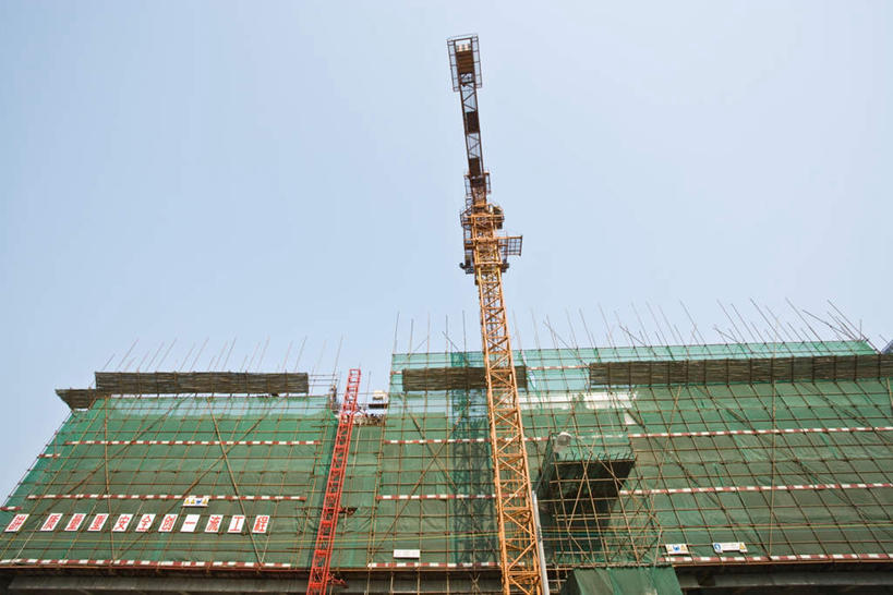 无人,横图,室外,白天,仰视,度假,技术,美景,城市风光,城市,建筑,中国,亚洲,阴影,光线,影子,支架,景观,娱乐,设备,架子,脚手架,吊车,施工,蓝色,蓝天,天空,阳光,交通工具,天,享受,休闲,机械,起重机,钢管,景色,放松,晴朗,支撑,固定,工程,钢架,载具,东亚,万里无云,工作车,施工车,汽车吊,晴空,晴空万里,彩图,低角度拍摄,稳固