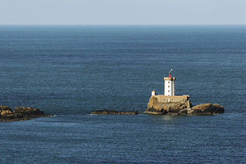 无人,横图,俯视,室外,白天,旅游,度假,海浪,海洋,礁石,石头,美景,道路,一座,阴影,波纹,光线,信息,石子,影子,景观,浪花,灯塔,交通,方向,娱乐,蓝色,蓝天,水纹,天空,阳光,自然,海水,波浪,天,享受,休闲,景色,放松,引导,指引,自然风光,海景,航标,大海,风浪,海,海水的波动,礁,近岸浪,石块,岩石,涌浪,彩图,高角度拍摄,导航