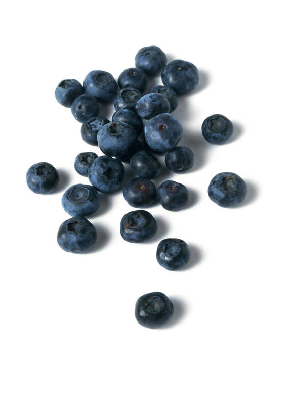 无人,竖图,俯视,室内,特写,白天,白色背景,餐桌,桌子,浆果,蓝莓,静物,水果,许多,新鲜,生食,食品,果实,食物,蓝色,摄影,有机食品,绿色食品,影棚,餐台,山都柿,蓝浆果,蓝靛果,彩图,高角度拍摄,影棚拍摄,拍摄