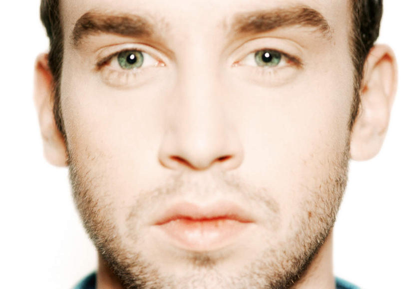 西方人,脸,头,眼睛,脸颊,眉毛,睫毛,一个人,横图,室内,特写,白天,白色背景,正面,欧洲,欧洲人,瞳孔,仅一个男性,仅一个人,朦胧,模糊,仅一个年轻男性,眼部,摄影,影棚,男人,男性,年轻男性,白种人,头部,睫,脸部,脸蛋,眉,面部,眼,眼睫毛,眼眉,半身,彩图,影棚拍摄,拍摄,眼眉毛