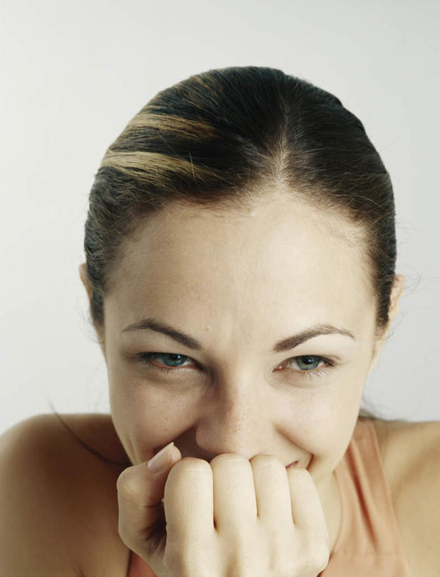 西方人,脸,头,脸颊,头发,一个人,笑,摸,微笑,露齿笑,竖图,室内,特写,白天,白色背景,正面,裙子,欧洲,欧洲人,仅一个年轻女性,仅一个女性,仅一个人,撑,抚摸,连衣裙,褐色,托腮,注视,黄色,观察,看,托,摄影,影棚,观看,察看,撑着,关注,托下巴,年轻女性,女人,女性,白种人,头部,长发,脸部,脸蛋,面部,触摸,接触,半身,彩图,影棚拍摄,拍摄