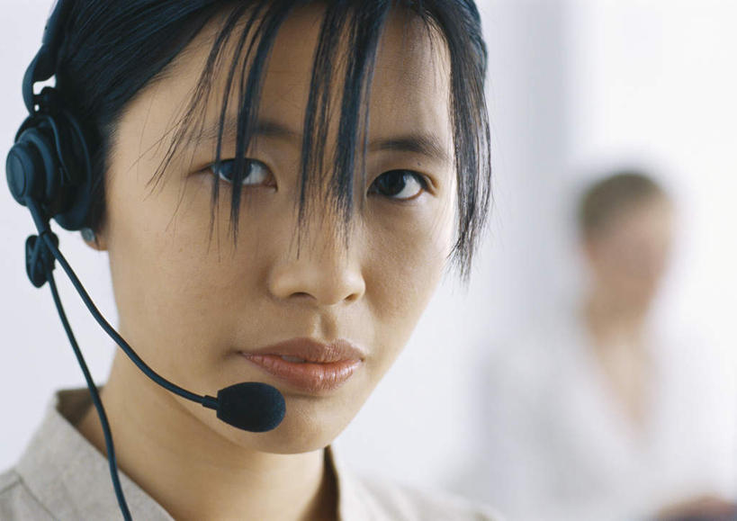 东方人,脸,头,脸颊,头发,一个人,商务人士,商务女性,站,横图,室内,特写,白天,正面,亚洲,仅一个年轻女性,仅一个女性,仅一个人,阴影,套装,朦胧,模糊,光线,影子,听,话务员,注视,黄种人,一个,黑色,阳光,耳机,耳麦,话筒,观察,看,站着,单个,观看,察看,麦克风,关注,商务装,工薪阶层,客服人员,电话销售,年轻女性,女人,女性,亚洲人,头部,脸部,脸蛋,面部,白领,接线员,上班族,站立,半身,彩图