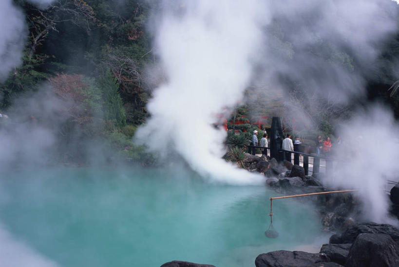 东方人,横图,俯视,室外,白天,旅游,度假,石头,美景,温泉,植物,雾,大分县,日本,亚洲,沸腾,蒸汽,石子,景观,水蒸气,许多人,黄种人,娱乐,树,树木,绿色,自然,一群人,享受,休闲,景色,放松,生长,成长,自然风光,东亚,日本国,九州本岛,九州,九州岛,九州地方,大分,男人,男性,年轻男性,年轻女性,女人,女性,亚洲人,石块,岩石,彩图,高角度拍摄,全身