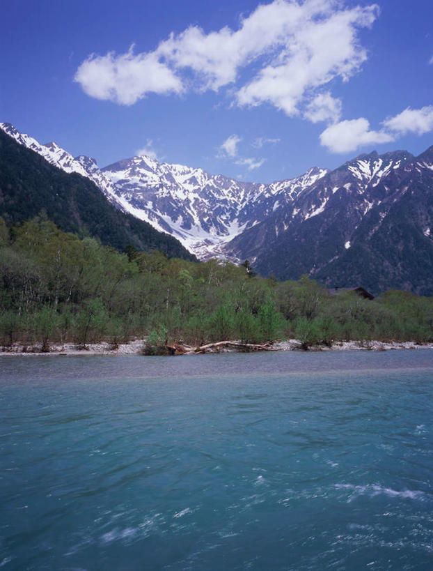 无人,竖图,室外,白天,正面,旅游,度假,河流,石头,美景,森林,山,树林,水,雪,雪山,植物,大雪,长野县,日本,亚洲,石子,冰,河水,积雪,景观,山峰,水流,雪景,云,云朵,冬季,冬天,山峦,云彩,娱乐,树,树木,蓝色,绿色,白云,蓝天,天空,自然,天,夏天,享受,休闲,景色,放松,寒冷,生长,晴朗,成长,冰冷,自然风光,东亚,本州,本州岛,日本国,中部地方,长野,严寒,冰凉,酷寒,凛冽,凛凛,极冷,石块,岩石,晴空,彩图