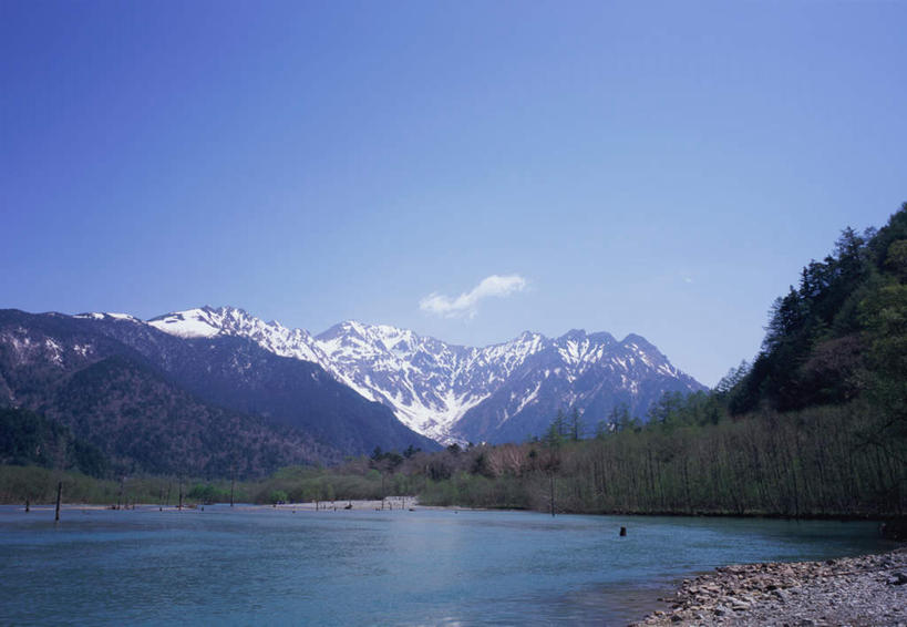 无人,横图,室外,白天,正面,旅游,度假,河流,石头,美景,森林,山,树林,水,雪,雪山,植物,大雪,长野县,日本,亚洲,石子,冰,河水,积雪,景观,山峰,水流,雪景,云,云朵,冬季,冬天,山峦,云彩,娱乐,树,树木,蓝色,绿色,白云,蓝天,天空,自然,天,夏天,享受,休闲,景色,放松,寒冷,生长,晴朗,成长,冰冷,自然风光,东亚,本州,本州岛,日本国,中部地方,长野,严寒,冰凉,酷寒,凛冽,凛凛,极冷,石块,岩石,晴空,彩图