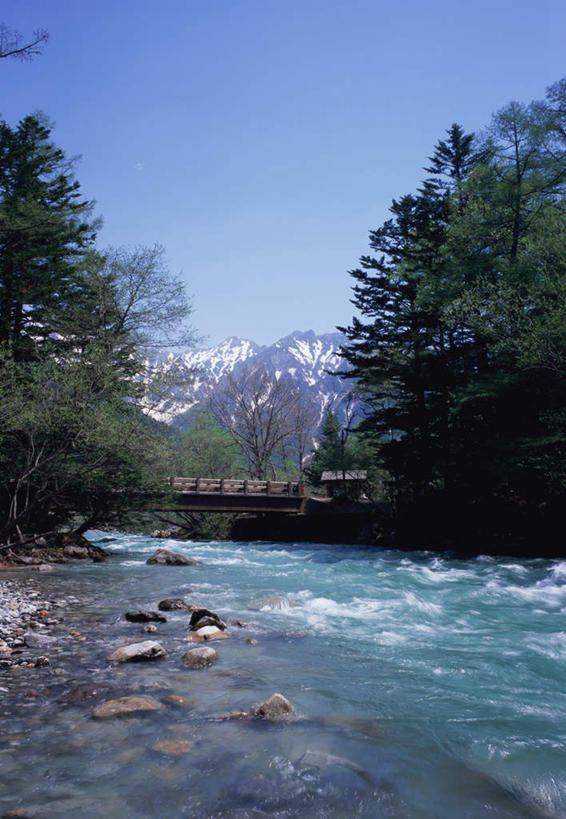 无人,竖图,室外,白天,正面,旅游,度假,河流,石头,美景,森林,山,树林,水,雪,雪山,植物,大雪,长野县,日本,亚洲,石子,冰,河水,积雪,景观,山峰,水流,雪景,云,云朵,冬季,冬天,山峦,云彩,娱乐,树,树木,蓝色,绿色,白云,蓝天,天空,自然,天,夏天,享受,休闲,景色,放松,寒冷,生长,晴朗,成长,冰冷,自然风光,东亚,本州,本州岛,日本国,中部地方,长野,严寒,冰凉,酷寒,凛冽,凛凛,极冷,石块,岩石,晴空,彩图