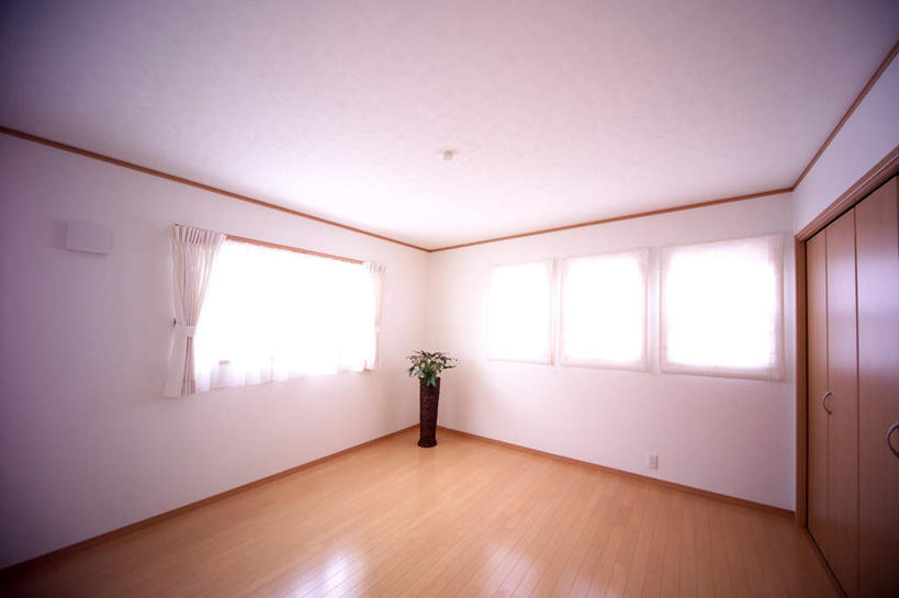 无人,家,客厅,横图,室内,白天,正面,植物,别墅,窗户,地板,家具,门,装修,建筑,欧式,阴影,装饰,光线,盆栽,影子,房屋,墙,屋子,公寓,盆景,地面,豪华,建设,现代,装潢,洋房,楼房,顶灯,木地板,玻璃窗,墙壁,墙面,住宅,绿色,阳光,自然,门框,室内装潢,生长,成长,明亮,起居室,舒适,家居装潢,房屋设计,地中海风格,古典风格,简约风格,室内设计,宽敞,样板房装潢,设计,彩图,房子