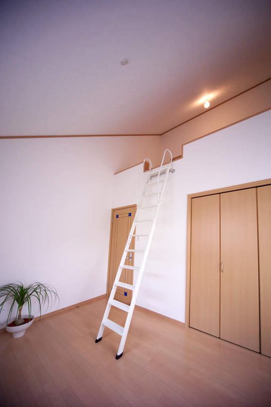 无人,家,客厅,竖图,室内,白天,正面,植物,别墅,地板,家具,门,装修,建筑,欧式,装饰,盆栽,梯子,房屋,墙,屋子,公寓,盆景,地面,豪华,建设,现代,装潢,洋房,楼房,顶灯,木地板,墙壁,墙面,住宅,绿色,自然,门框,室内装潢,生长,成长,明亮,起居室,舒适,家居装潢,房屋设计,地中海风格,古典风格,简约风格,室内设计,宽敞,样板房装潢,设计,彩图,房子