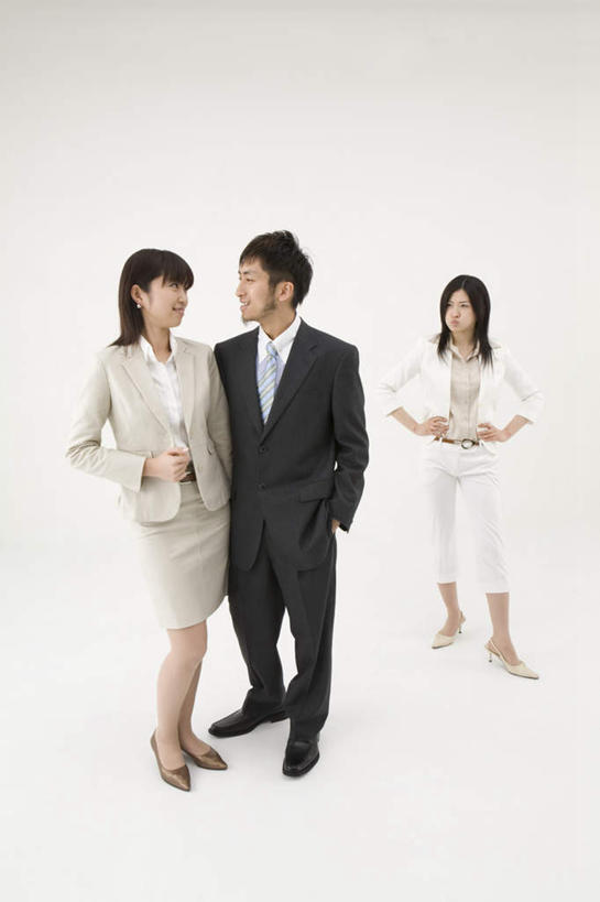 东方人,三个人,同事,商务人士,商务男性,商务女性,站,笑,微笑,露齿笑,竖图,室内,白天,白色背景,正面,衬衫,成功,合作,团队,集体,信心,亚洲,套装,生气,注视,黄种人,手叉腰,队伍,叉腰,观察,看,站着,愤怒,摄影,影棚,观看,恼怒,察看,领导,愤慨,双手叉腰,怒气,气愤,成就,发怒,关注,怒火,商务装,情绪,合伙,领袖,脾气,工薪阶层,忿怒,怨恨,强烈,双手抄兜,双手放兜,嫉妒,妒忌,气忿,愤恨,肝火,忌妒,激动,男人,男性,年轻男性,年轻女性,女人,女性,亚洲人,白领,上班族,插兜,两手抄兜,两手放兜,手插兜,手放口袋,站立,彩图,全身,影棚拍摄,衬衣,拍摄,手抄兜